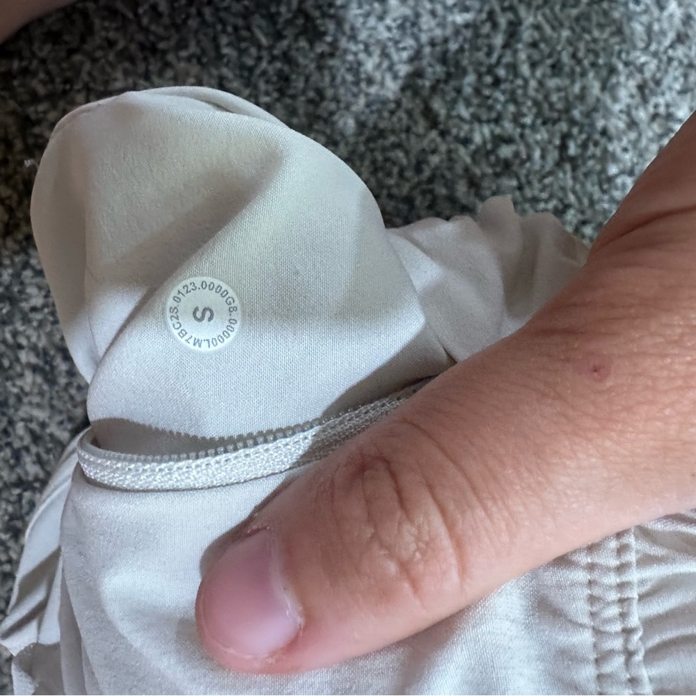 Lululemon shorts - Picture 4 of 4